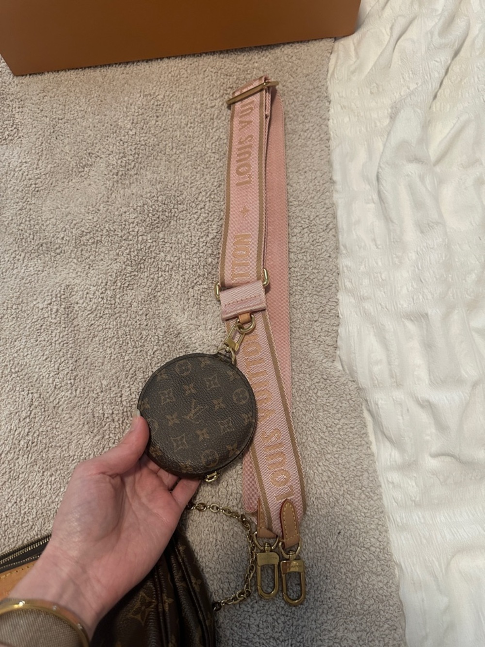 Louis Vuitton Monogram Multi Pochette with Pink Strap and Coin Pouch - Picture 4 of 13